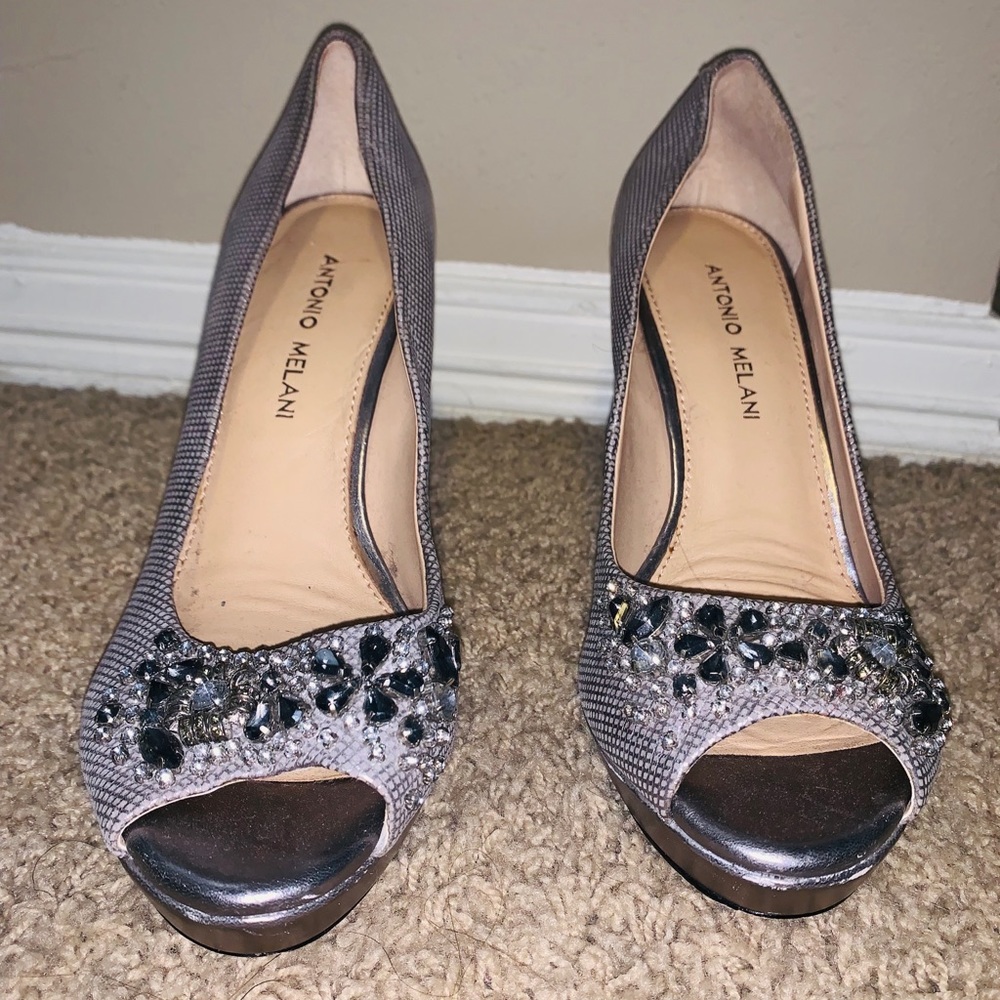 Antonio Melani Silver Heels!!!